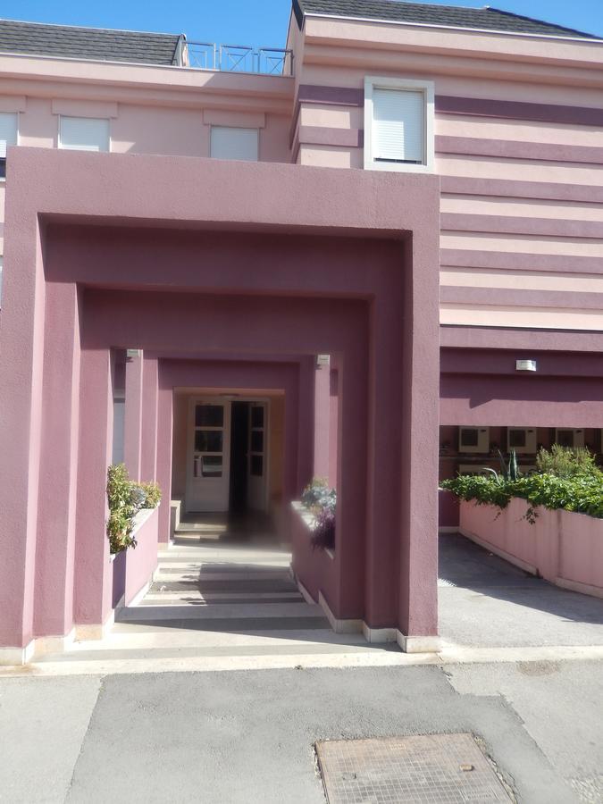 Apartment Sunny Split Exterior photo